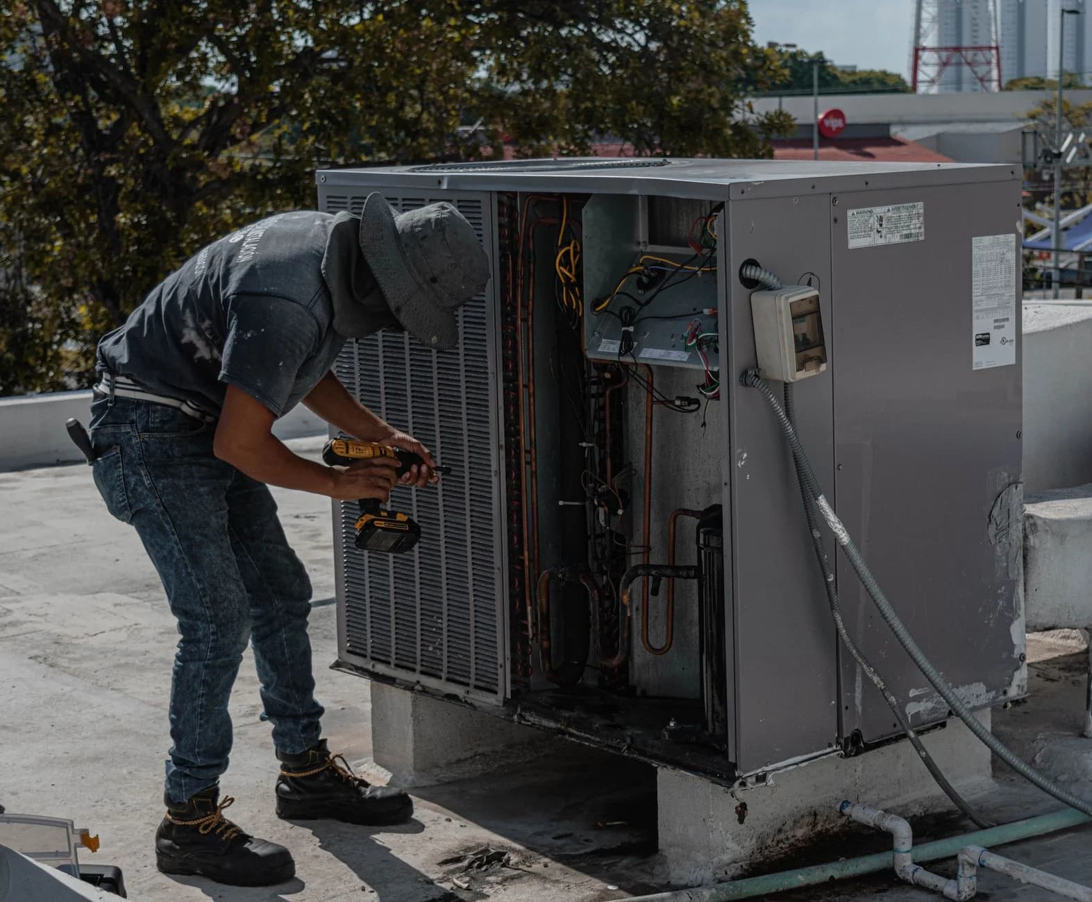What a Condenser Inspection Visit Covers in Bel Air and Brentwood